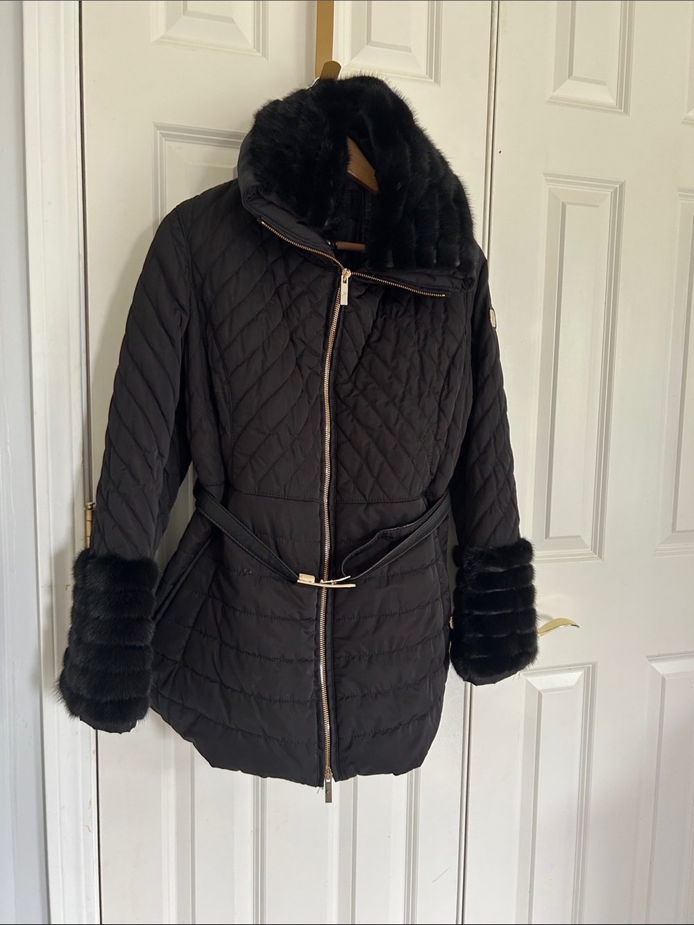 GORSKI Black Quilted Puffer Coat with Faux-Fur Trim